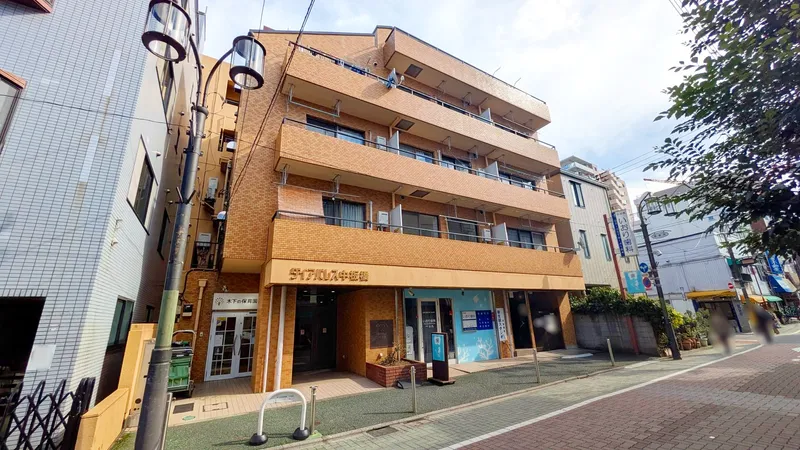 東武東上線「中板橋」駅徒歩3分　東武東上線「ときわ台」駅徒歩11分　都営三田線「板橋本町」駅徒歩15分