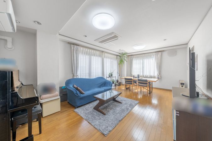 江戸川区平井6丁目 戸建【2世帯住宅】 リビング 江戸川区平井6丁目 戸建【2世帯住宅】 リビング