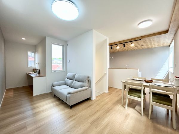 東向島4丁目 新築戸建 リビング