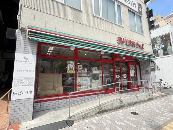 徒歩5分。