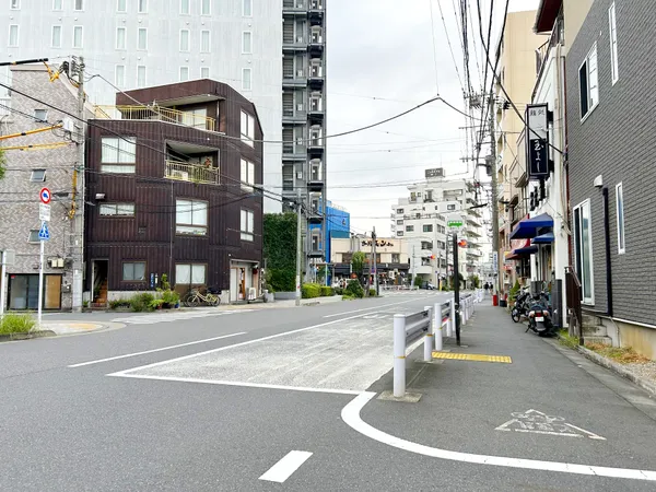 南西側前面道路