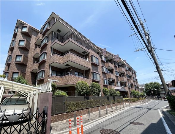 ライオンズマンション西新井本町 外観