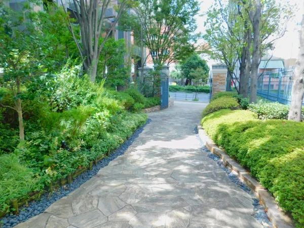 エントランスアプローチ