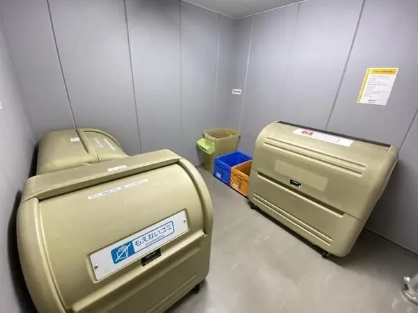 ゴミ置き場（各フロア）