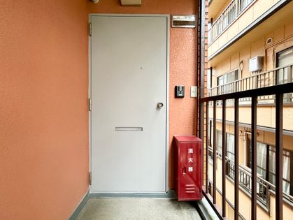 業平マンション 玄関 玄関