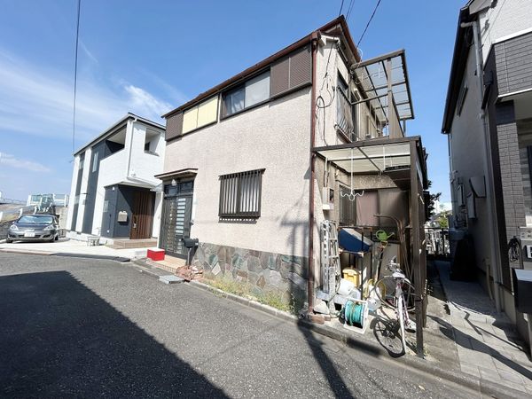前面道路含む外観