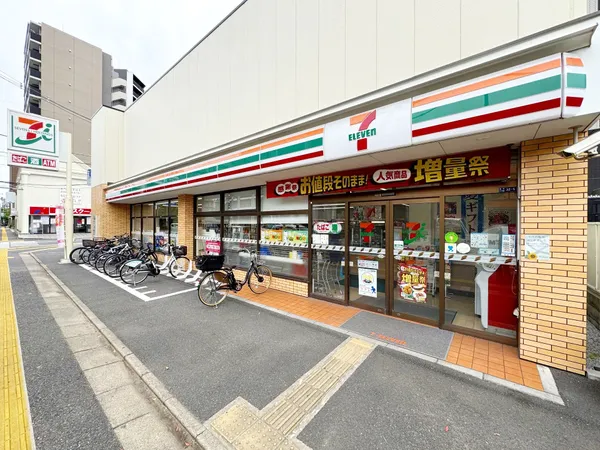 徒歩1分。