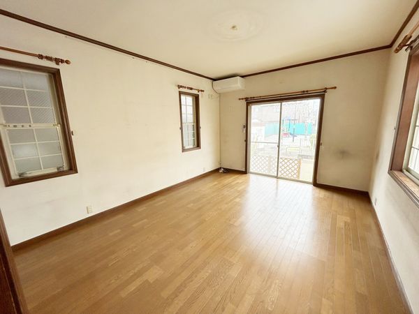 葛飾区亀有5丁目 戸建 リビング