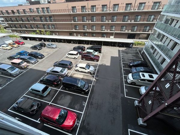 葛西パークサイドハイツ 駐車場