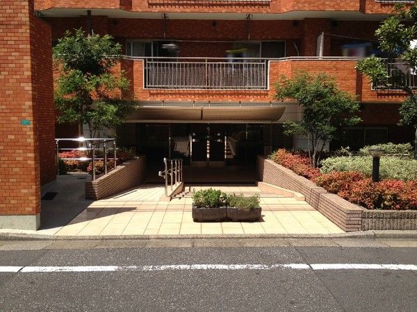 ライオンズマンション小島町 エントランス エントランス