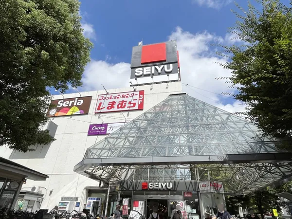 徒歩3分。