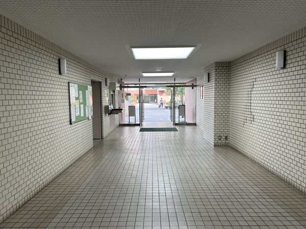 東大島ファミールハイツ 1号館 エントランス 東大島ファミールハイツ 1号館 エントランス