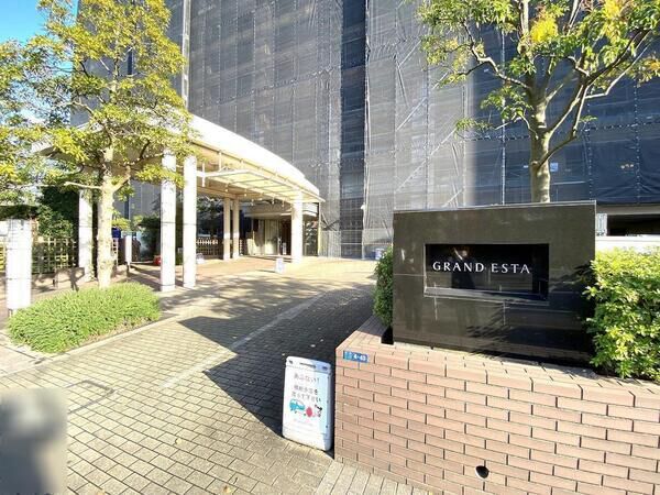 グランエスタ エントランス