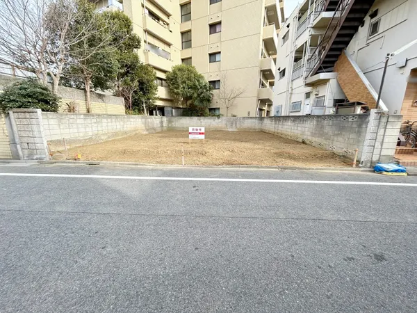 現地