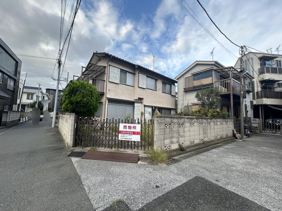 前面道路含む外観