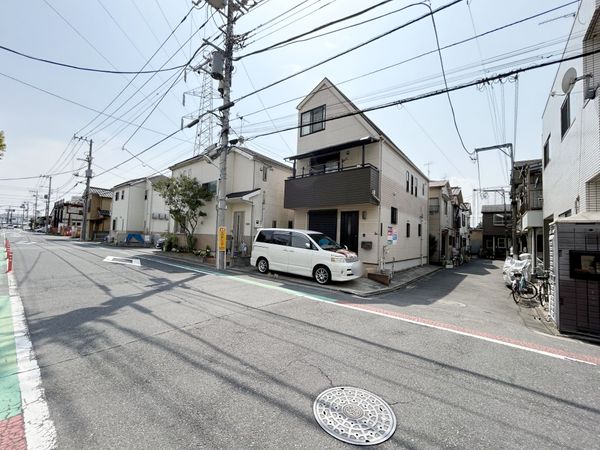 奥戸4丁目 戸建 前面道路含む外観 奥戸4丁目 戸建 前面道路含む外観