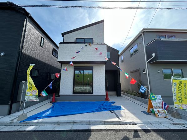 興宮町新築戸建 3号棟 前面道路含む外観 興宮町新築戸建 3号棟 前面道路含む外観