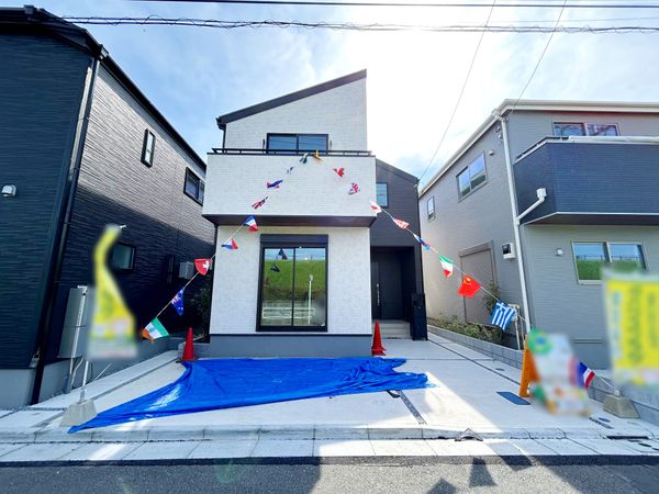 興宮町新築戸建 3号棟 前面道路含む外観 興宮町新築戸建 3号棟 前面道路含む外観