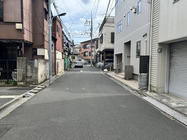 北区赤羽西4丁目土地 前面道路含む外観