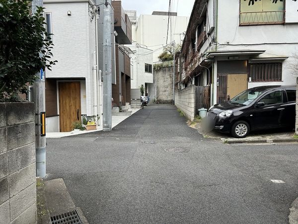 前面道路含む外観
