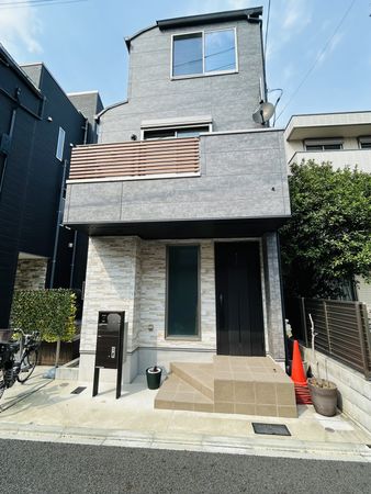 新宿区新宿6丁目戸建 外観
