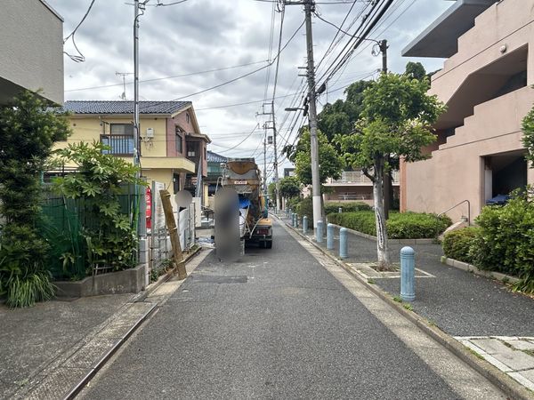 前面道路含む外観