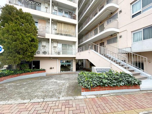 カクエイ・ハイホーム エントランス