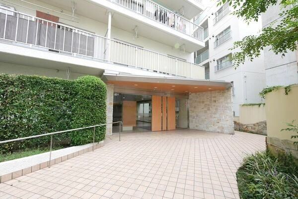 目白ガーデニア エントランス 目白ガーデニア エントランス