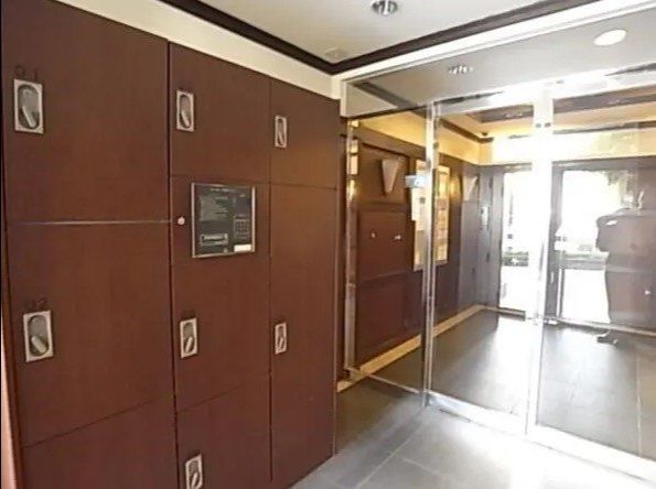 トゥールロワイヤル池袋要町プレジール エントランス