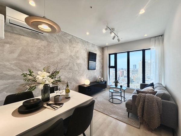 グランドミレーニア リビング