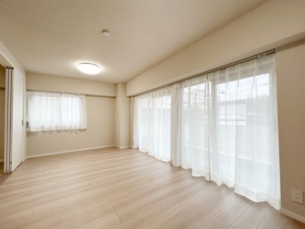 東建池袋要町マンション リビング 東建池袋要町マンション リビング