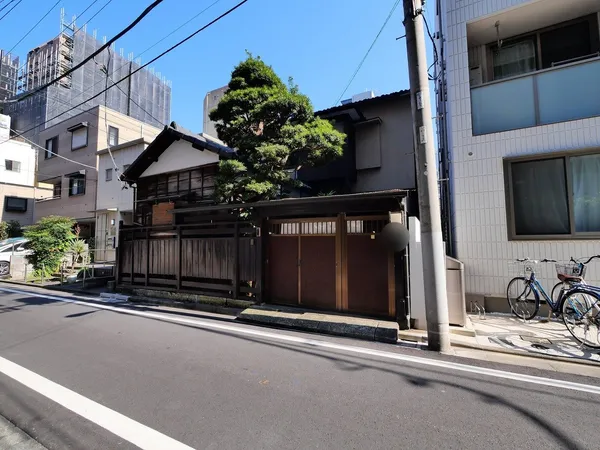 現地