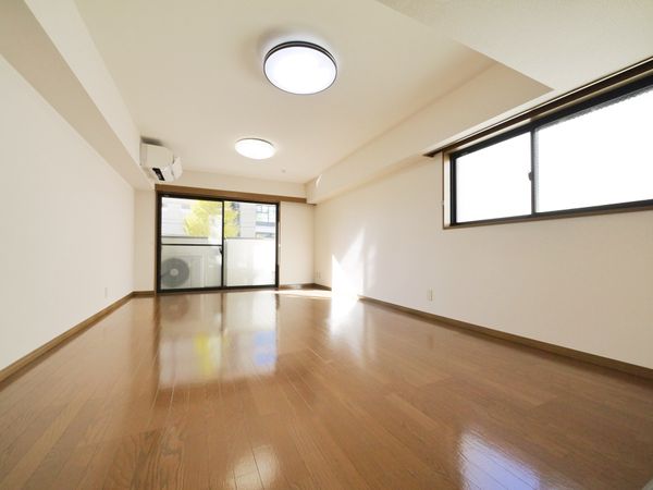 ロイヤルグリーン本郷 リビング ロイヤルグリーン本郷 リビング