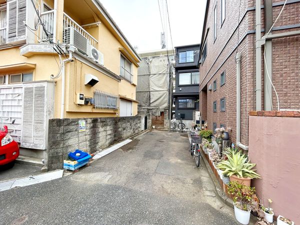 高島平1丁目 土地 前面道路含む外観