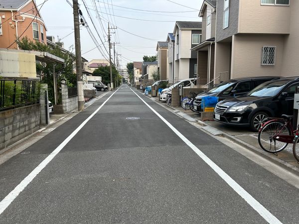 板橋区高島平4丁目 新築戸建 第6号棟 前面道路含む外観 板橋区高島平4丁目 新築戸建 第6号棟 前面道路含む外観