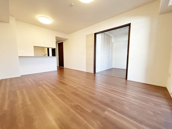 アデニウム志村三丁目 室内