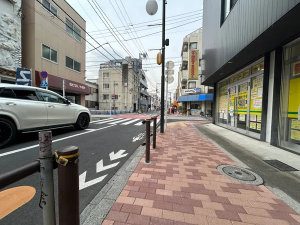 前面道路含む外観