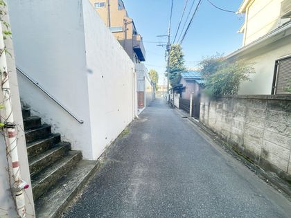 前面道路含む外観