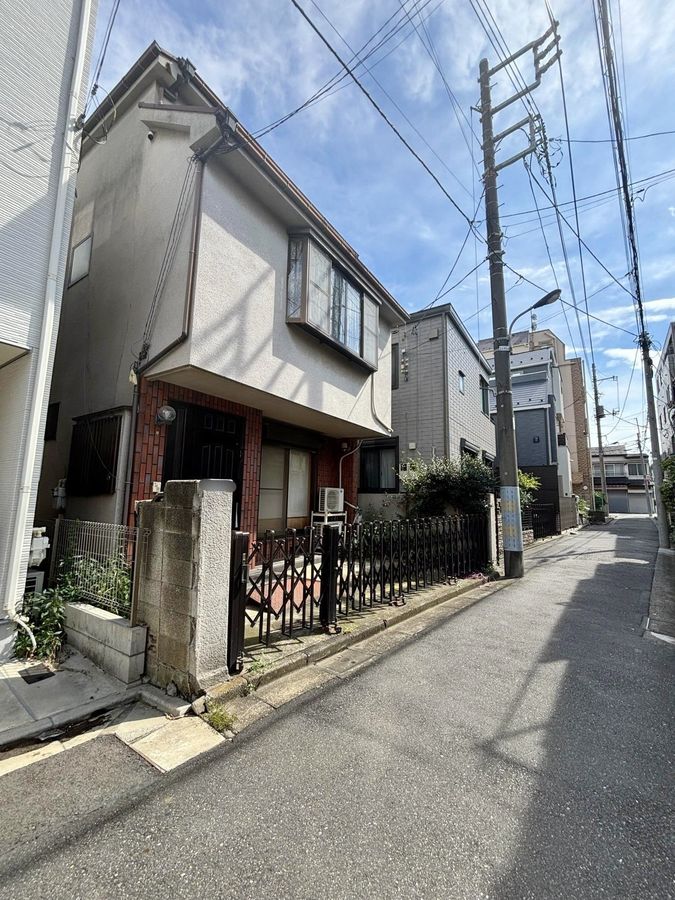 前面道路含む外観