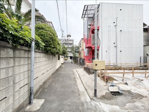 北区豊島8丁目新築戸建 前面道路含む外観
