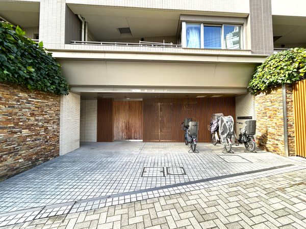 プラウド王子本町ディアージュ エントランス