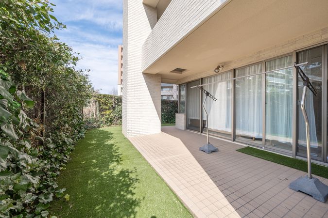 東京メガシティ C棟 庭