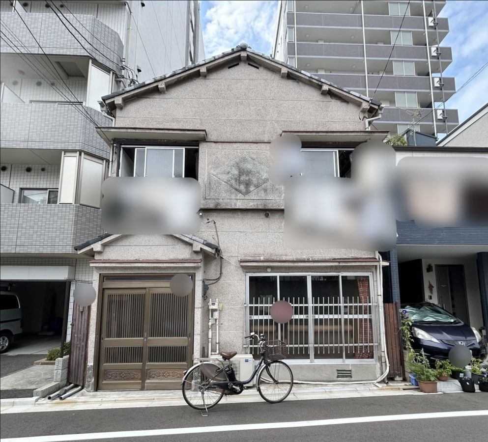 前面道路含む外観