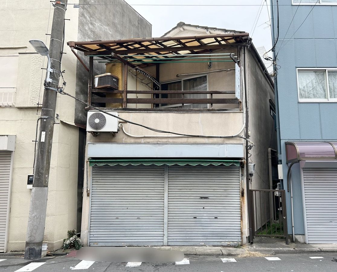 前面道路含む外観