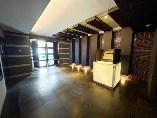 メインステージ上野松が谷 エントランス メインステージ上野松が谷 エントランス