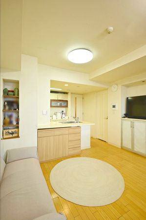 ネバーランド上野松が谷 リビング