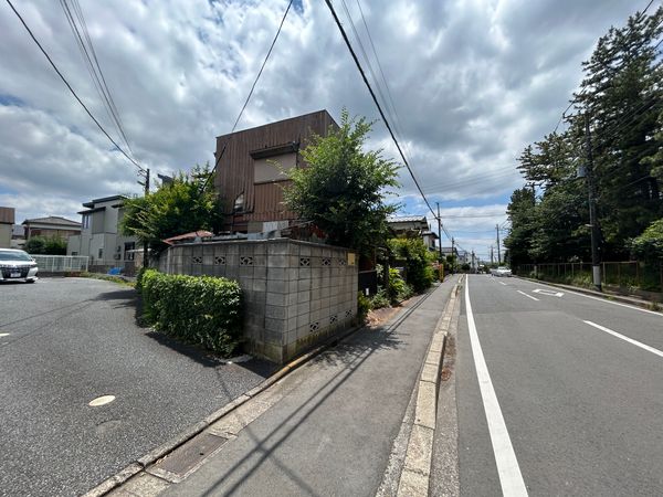 前面道路含む外観