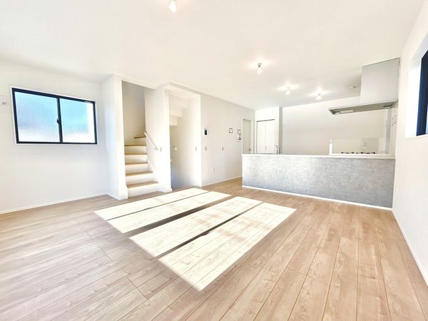 夏見3丁目 新築戸建 リビング