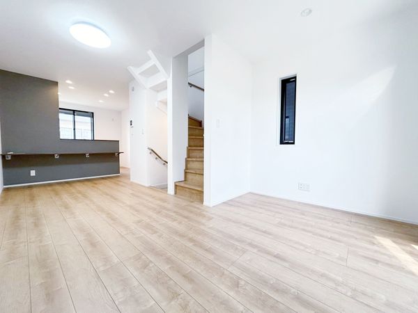 船橋市市場1丁目 戸建 B号棟 リビング