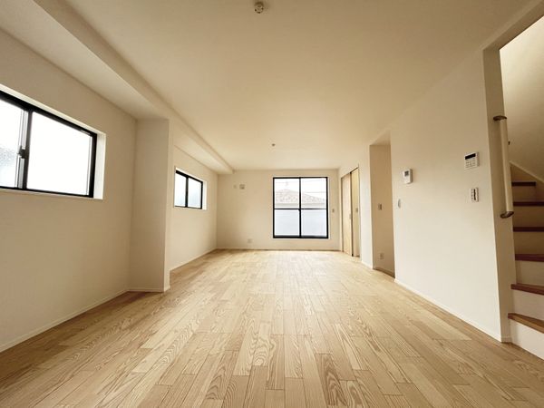 北本町2丁目 新築戸建 3号棟 リビング